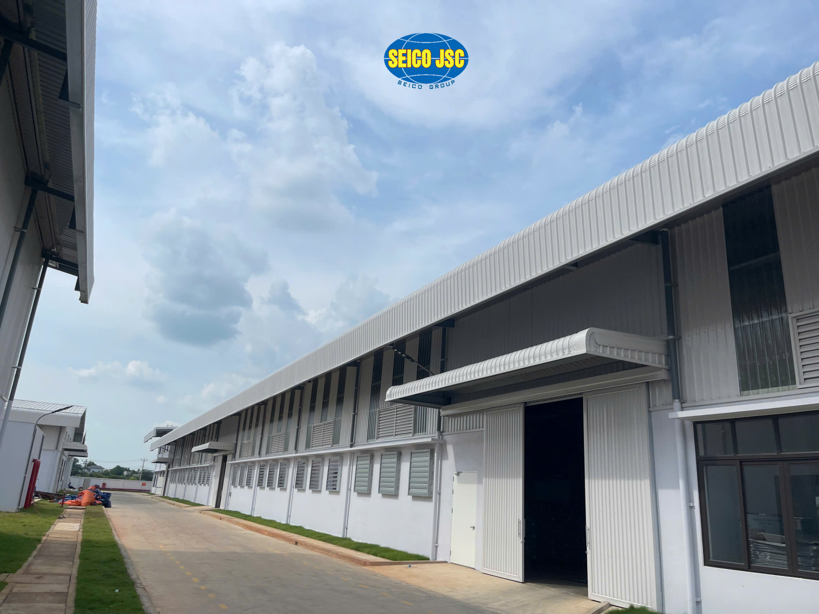 NHÀ MÁY GIẦY HOA THÀNH 