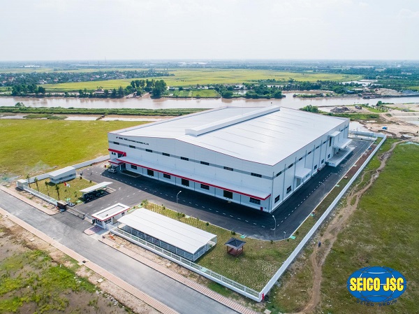 Mái canopy được ứng dụng trong nhà thép tiền chế của SEICO GROUP